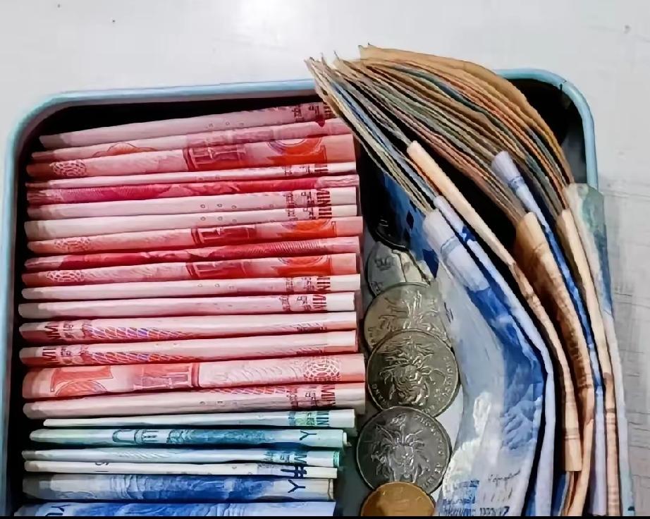 拼命学赚钱套路，生意反而越做越累。身边认识一个做生意的朋友，前些年一门心思扑在学