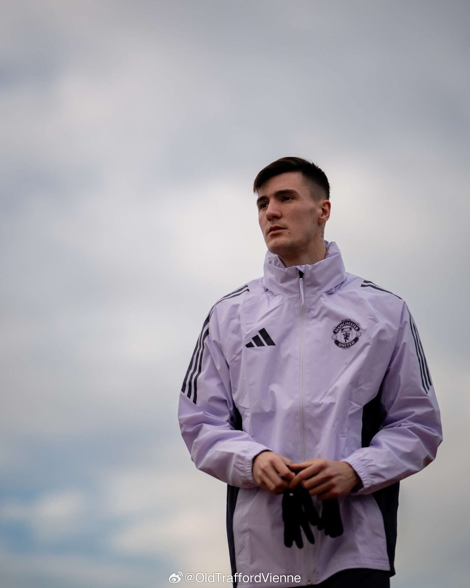 寒冷的卡灵顿，备战德比 