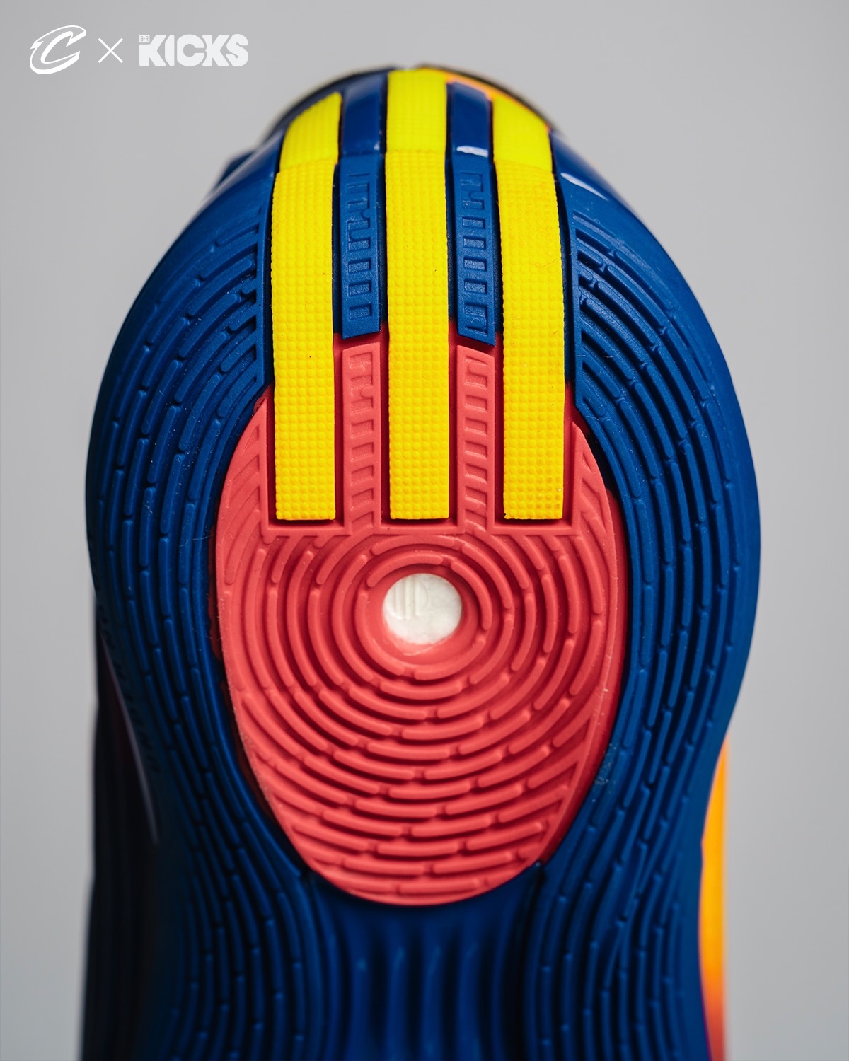 哈登上脚的 Harden Vol.10 麦当劳 PE 