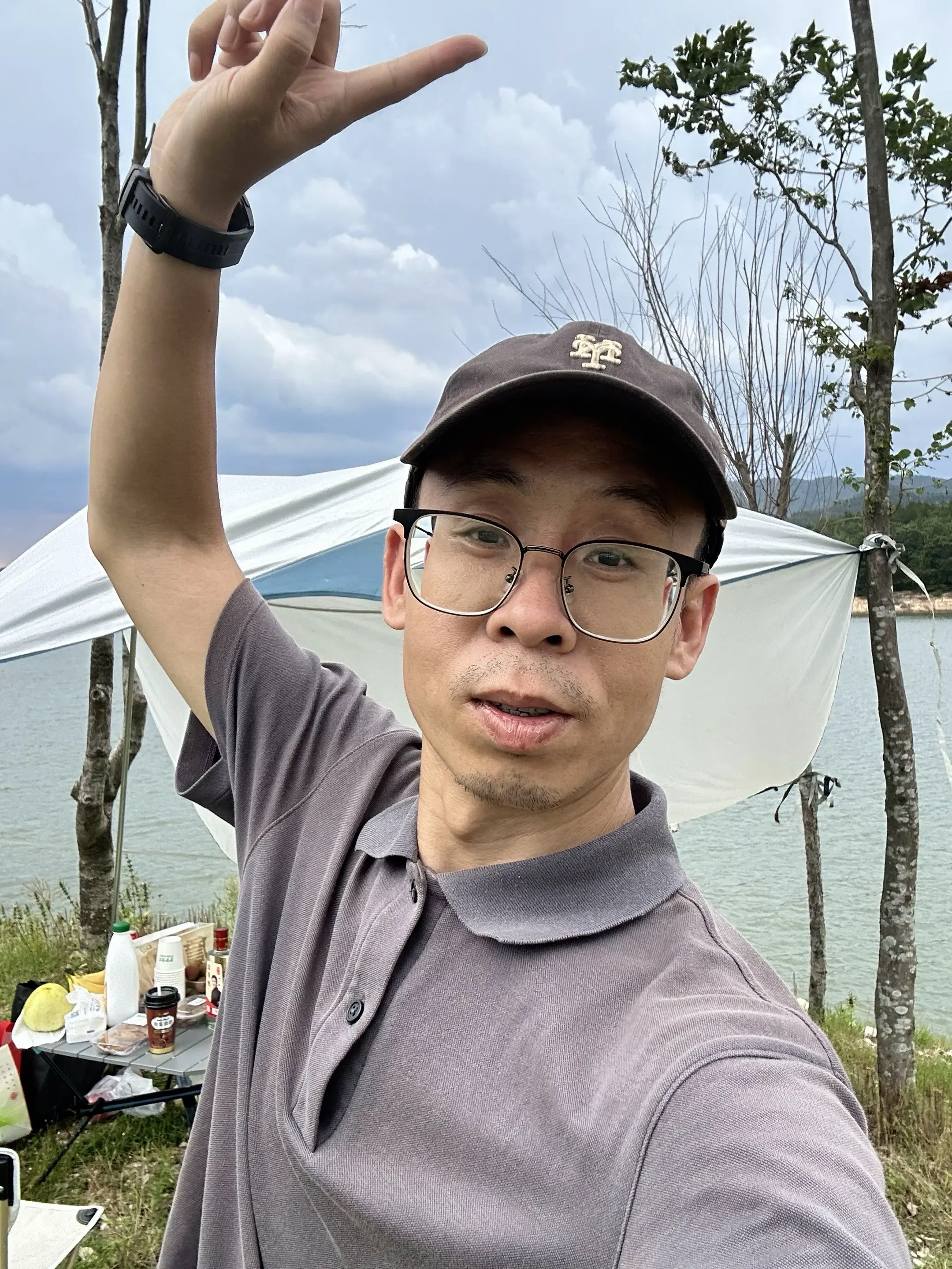 1. 允许自己的感情一塌糊糊，但是你的自由，我的前途，你的学历，一个都...