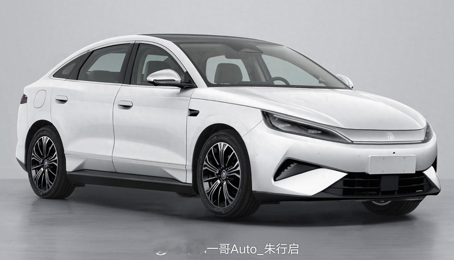 全新比亚迪秦MAX的实车图被曝光，新车提供了两种动力车型，高功率车型的最大功率为