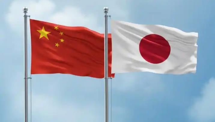 这几年每每日本开始作妖，很多人第一反应就是日本不自量力。
 
毕竟从纸面数据看，