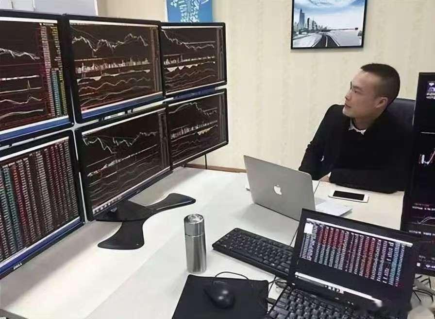 资金全景：3.21万亿成交，资金从“旧经济”全面转向“新科技”今日两市成交3.2