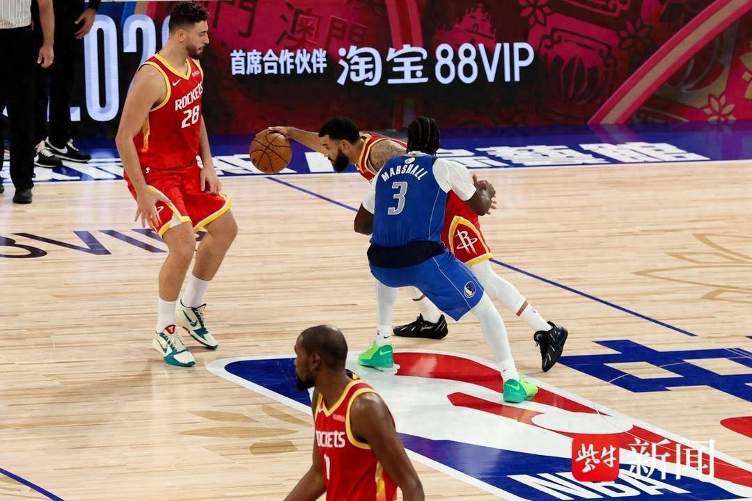 杜兰特中国赛次战休战NBA中国赛飞几千公里来看杜欧对决，结果一个打第一场，另一个