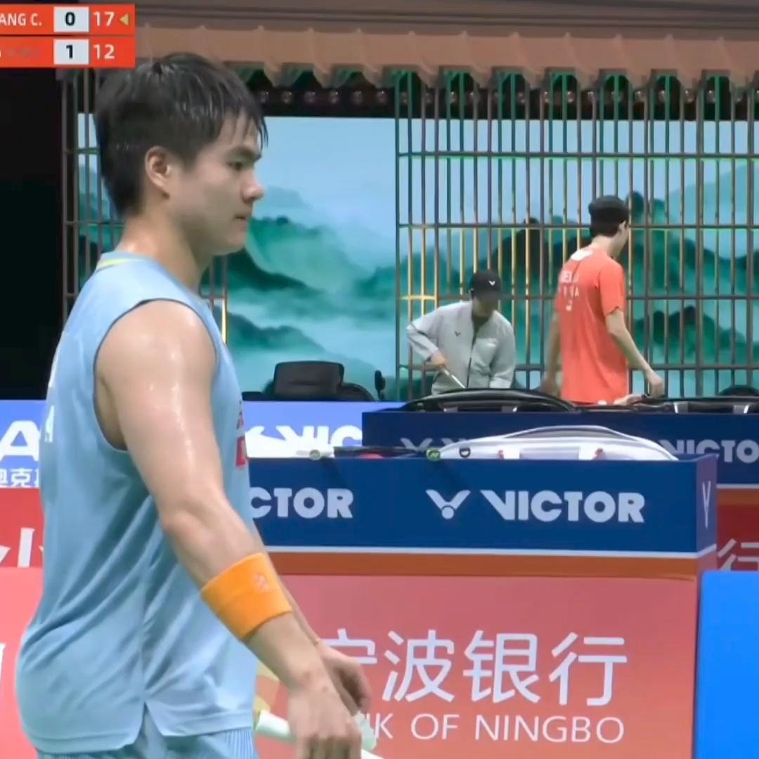 不懂的真的厕品了梁伟铿