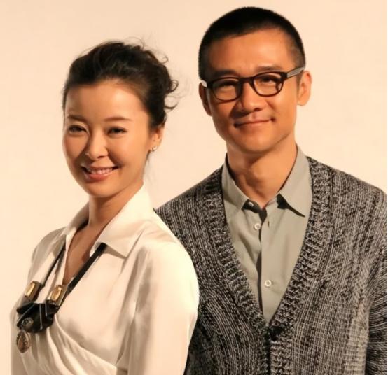 柯蓝拒绝了黄志忠。挺平静的，就一句“这辈子我都不会嫁给你”。
不是不爱。是两人对