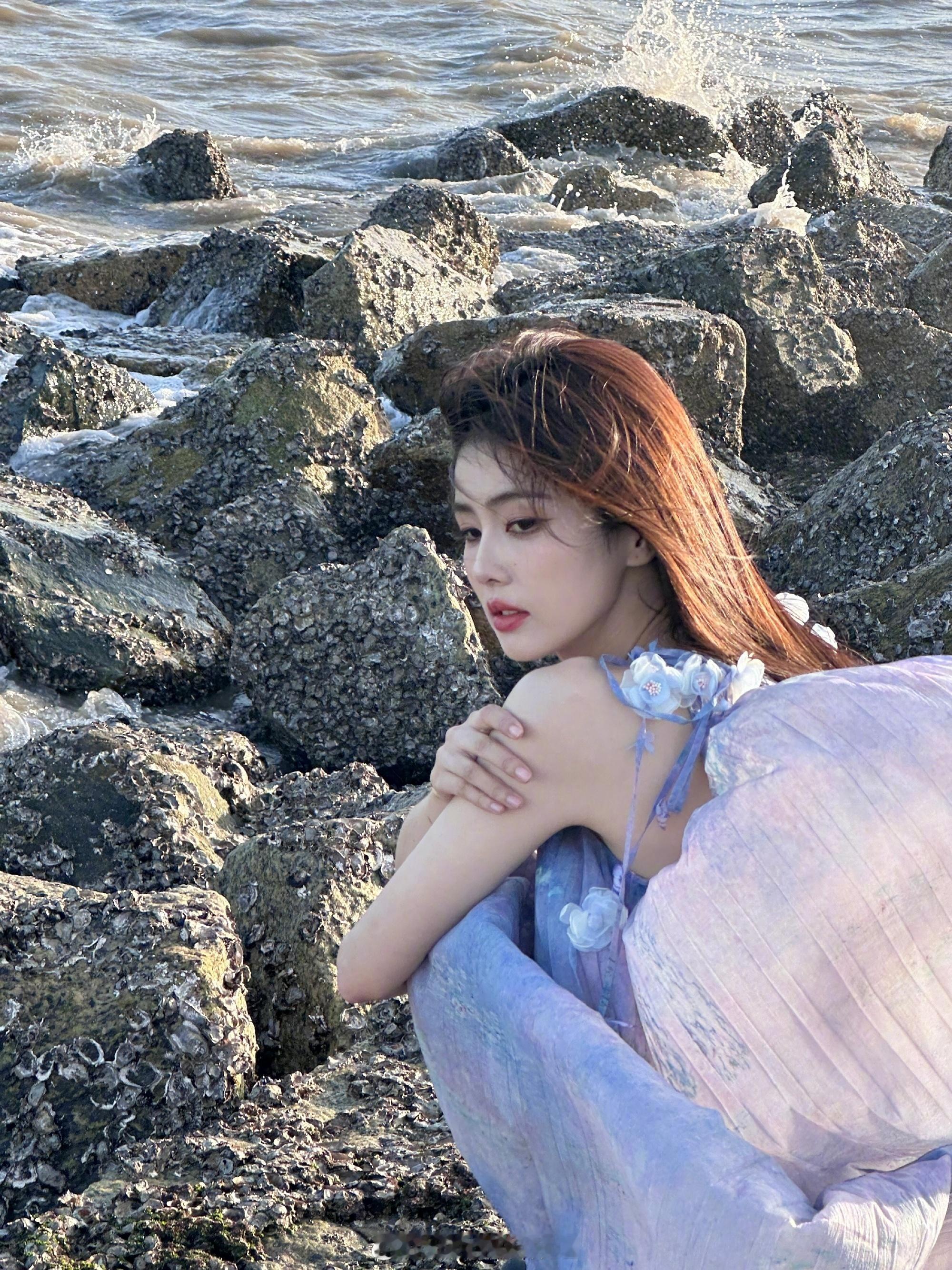 白鹿夏天的风姐姐的美 ​​​