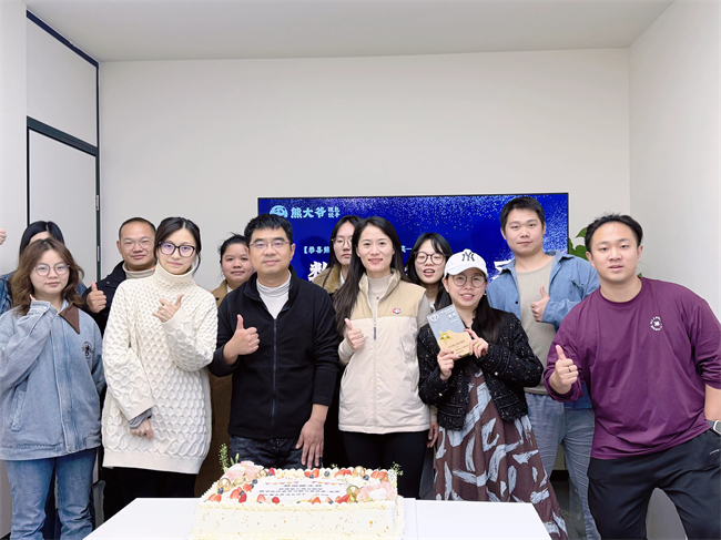 熊大爷荣获云图奖金奖 以AI赋能餐饮人才培养