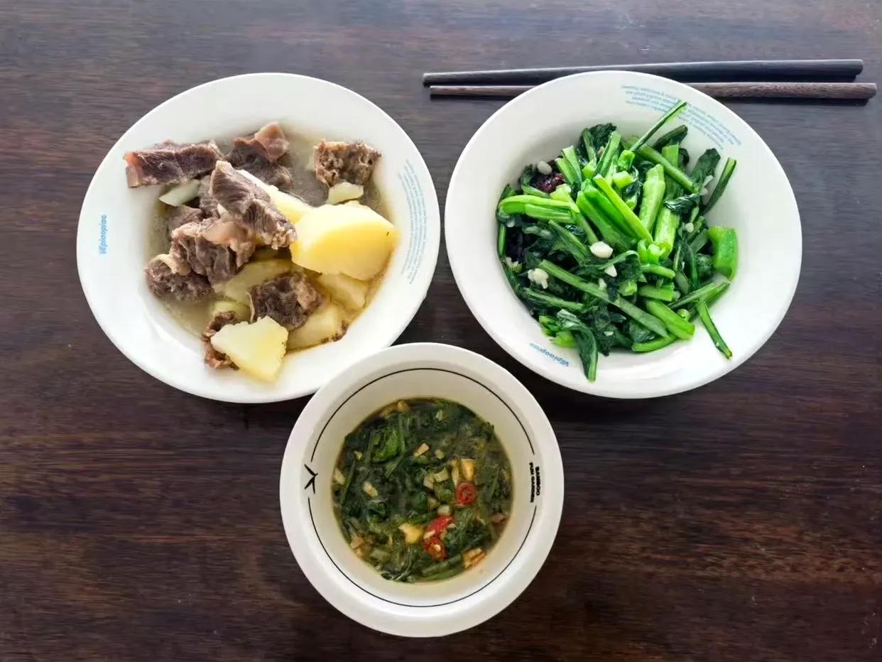 这个员工餐才3块钱！ ​​​