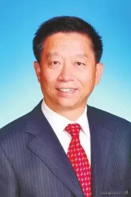 给纪委点赞了，五一放假还不忘反腐，这位正厅级领导干部已经72岁了，虽然退休多年，