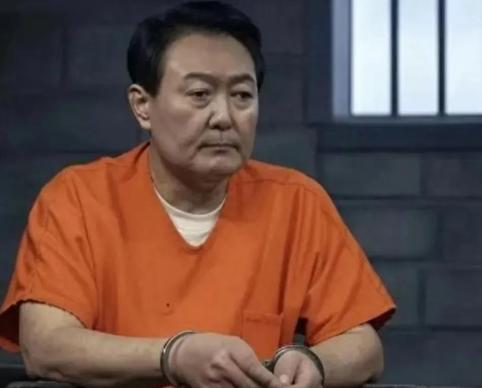 这一下，尹锡悦更没有心思好好改造了！

他的夫人金建希也被关了进去，编号是439