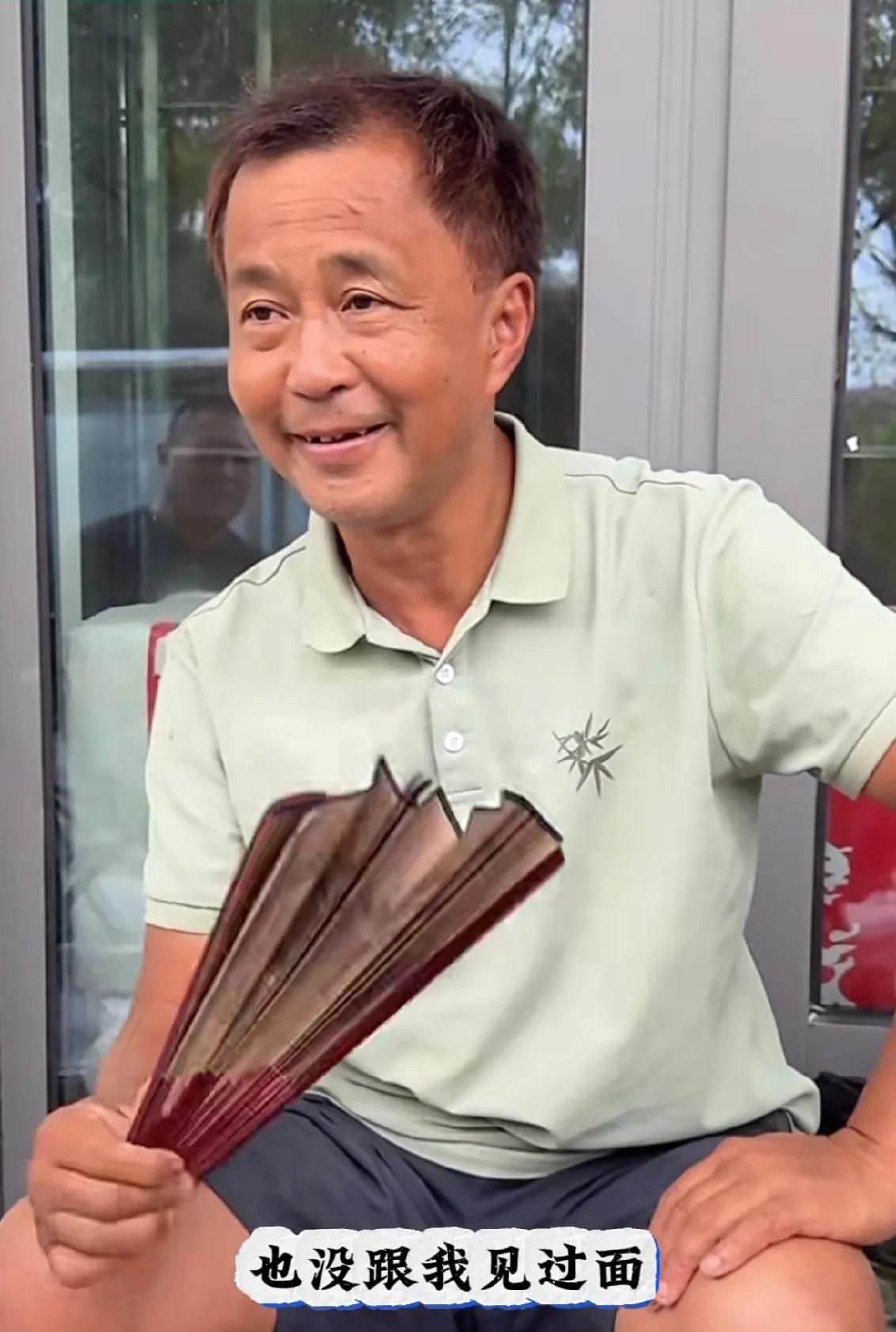 互联网上的粉丝有多热爱捡垃圾的流浪大师沈巍，现实中沈巍的亲朋就有多讨厌他，想远离