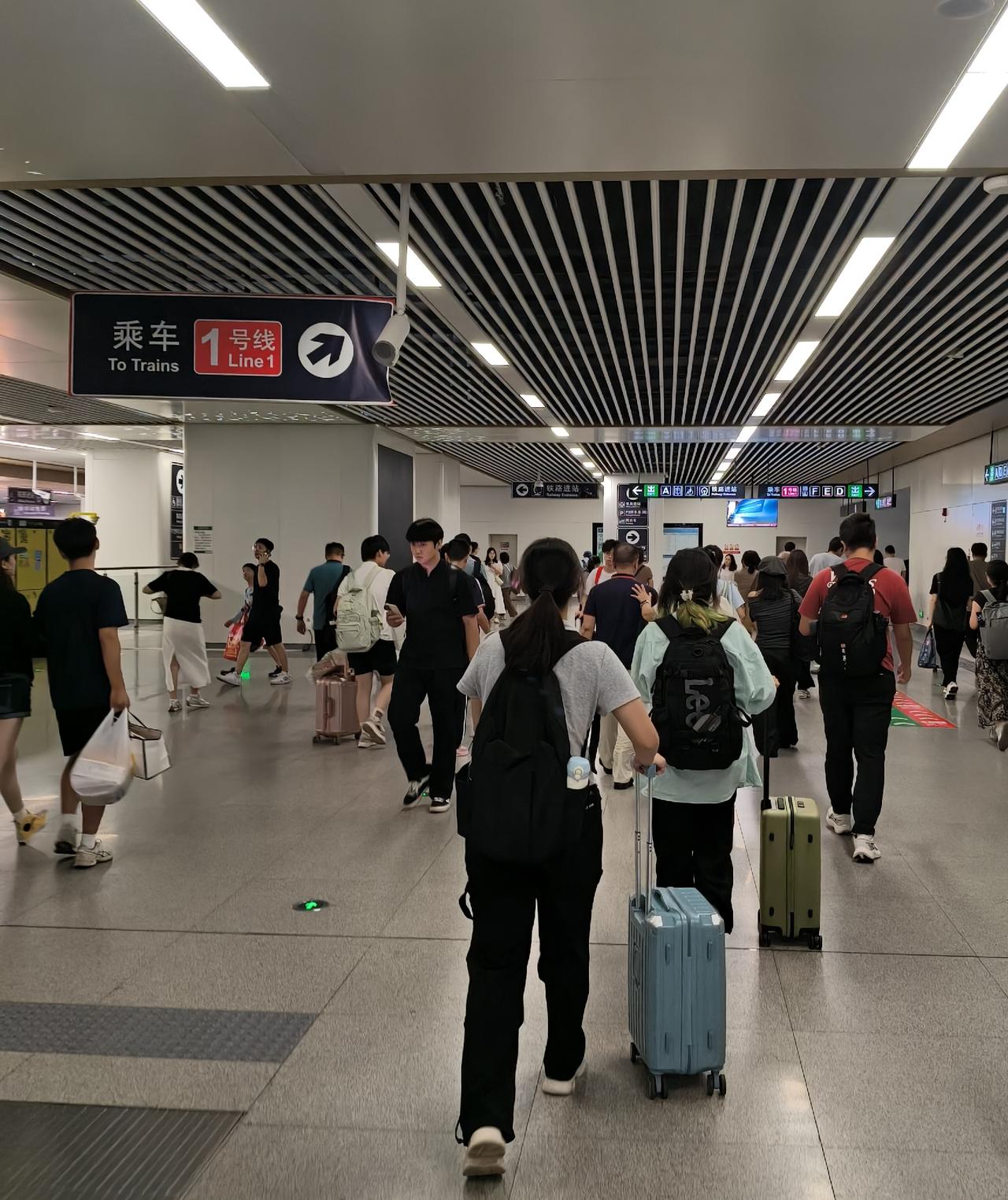 工作是为了活下去，但绝不能为了活下去，把健康搭进去。命只有一条，日子还长，熬坏了