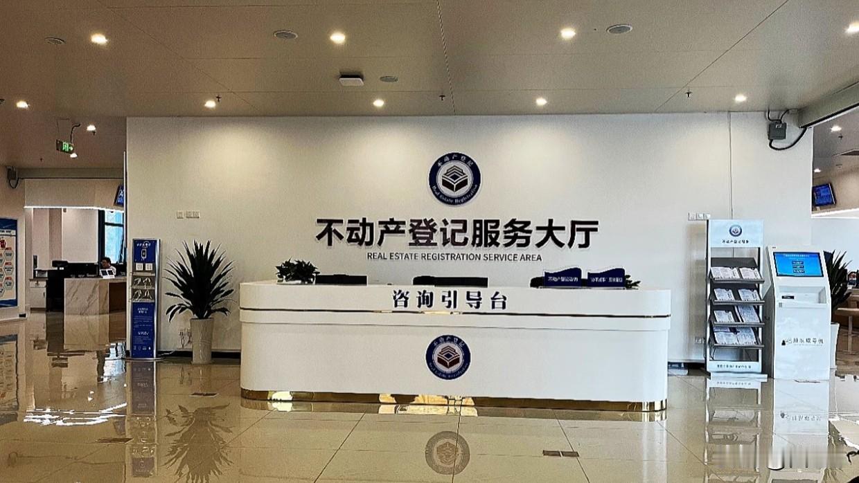 丈夫把婚前房产50%份额赠与妻子，离婚时她要求分割一半房产，法院这样判了！很多人