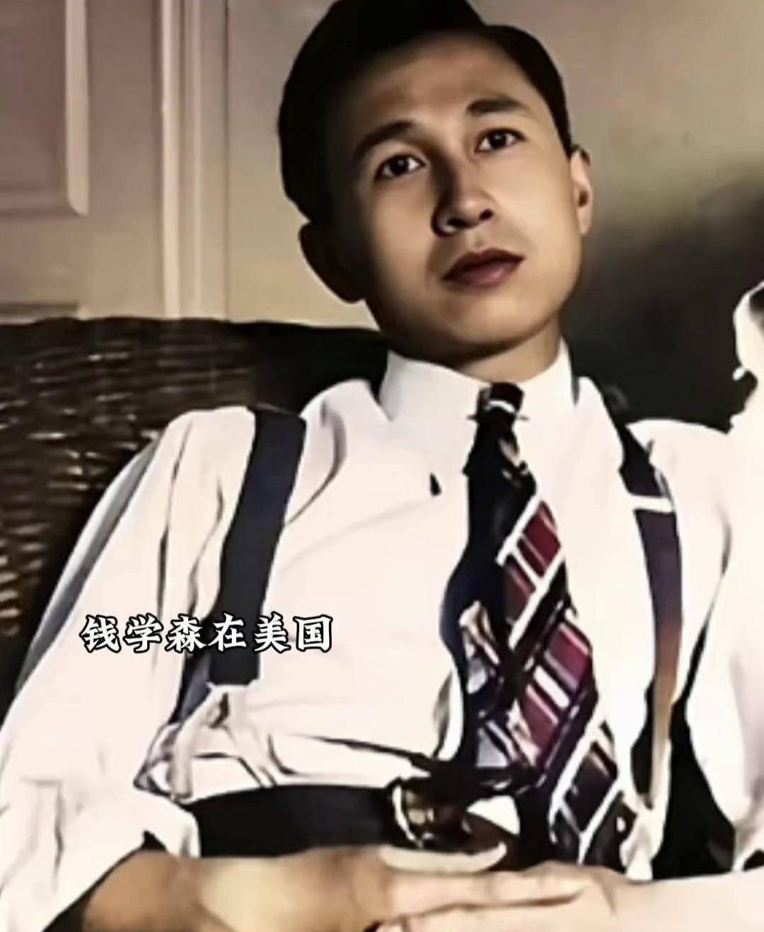 学识不及他万分之一就算了，
帅气也不及人家的万分之一，
心塞。

以前看陈坤演钱