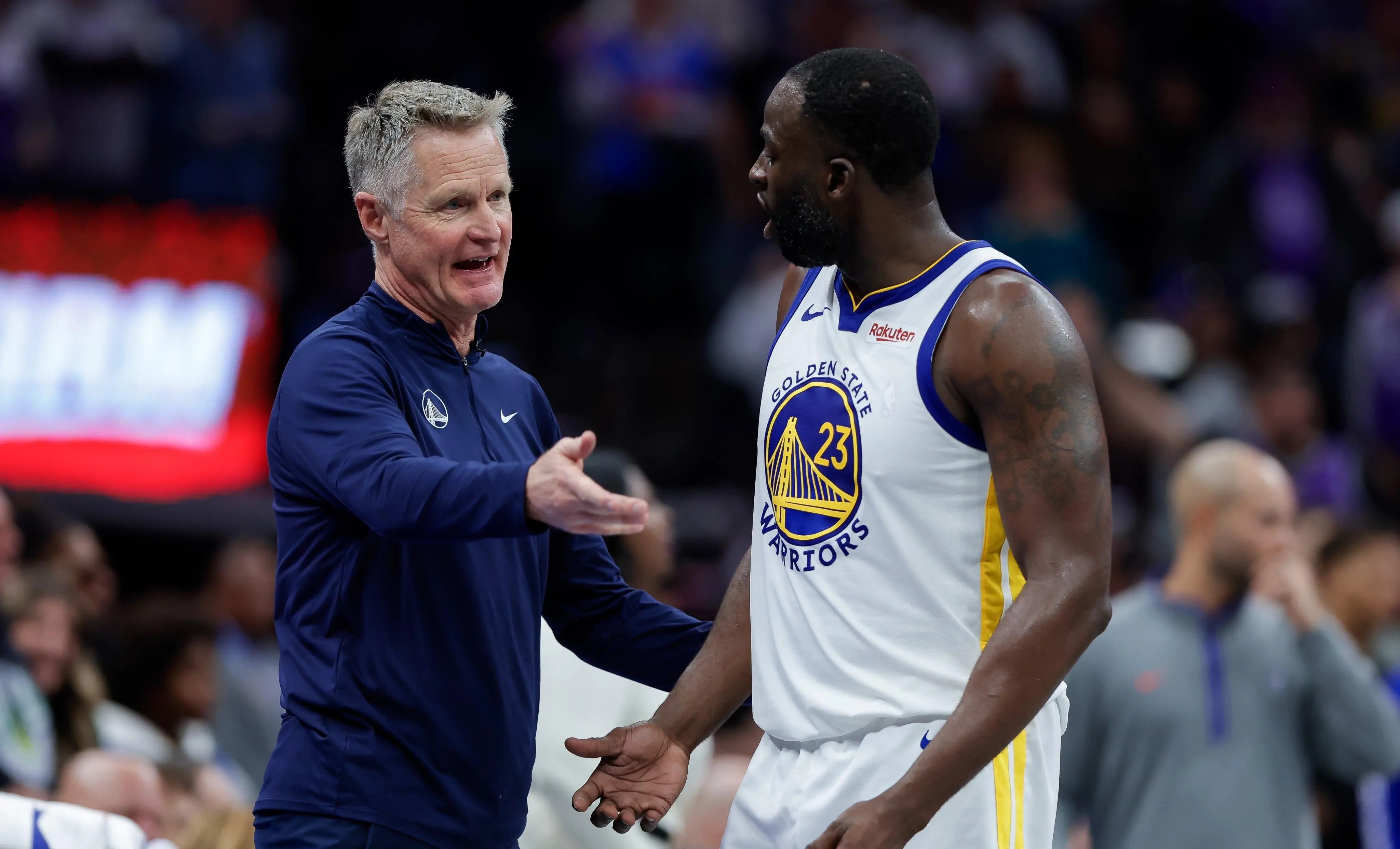 我实在不明白追梦还有什么本事留在首发他现在没防守 没进攻 没篮板 组织也就那样了