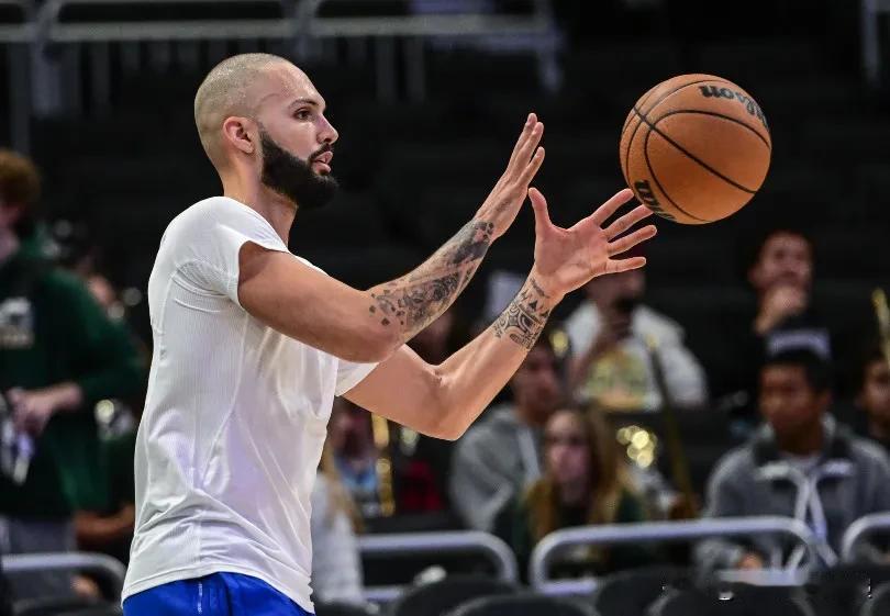 埃文·福尼尔🇫🇷在 NBA 中的表现：

▪️ 41分的记录（只有托尼·帕克