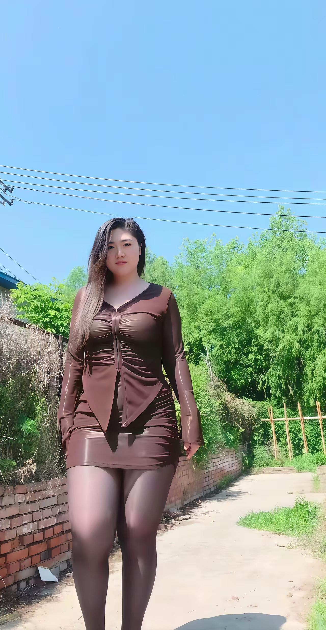 身高183，体重170斤。算不算美女