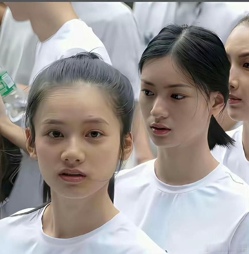 早期的张婧仪跟现在完全没差，果然是天生美女啊张婧仪胶片感 张婧仪早期
