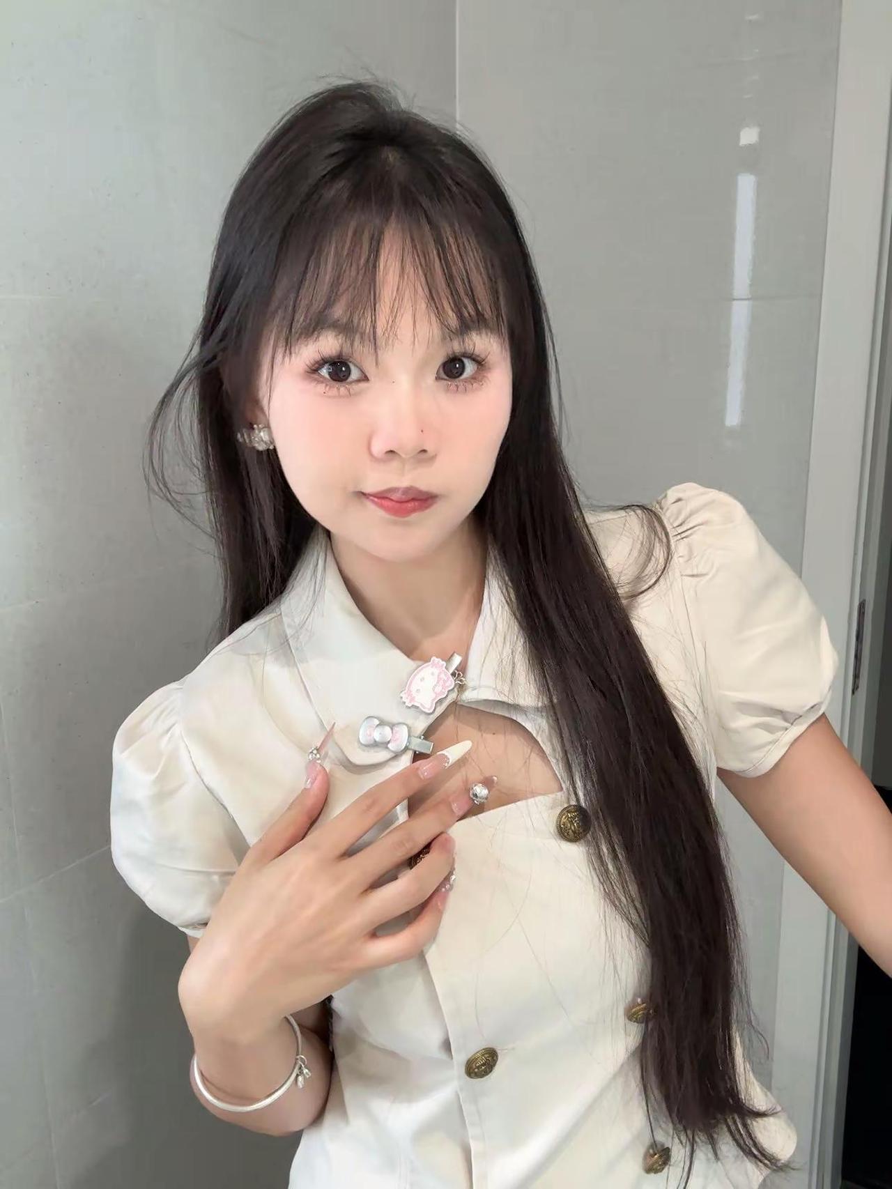 依恋 坐在我旁边 厚厚的想念.