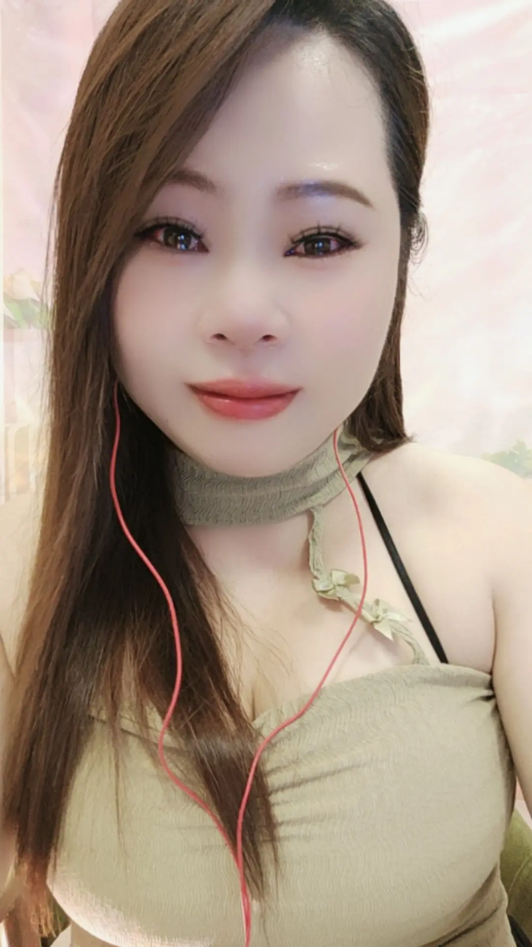 突然有点上头，笑是笑了，憋不住红了眼眶