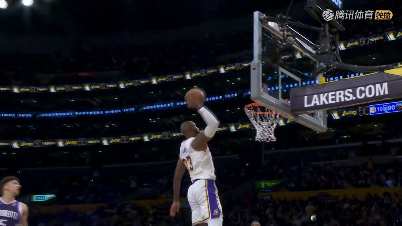 老同志反击再扣一个！可以下班了国王vs湖人