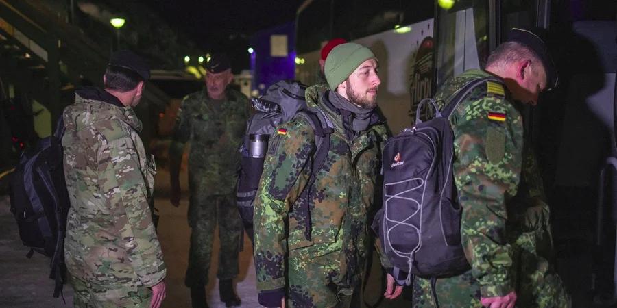 德国这波操作挺“北极现实主义”的：15名德军侦察小队在格陵兰才待了44小时，前一