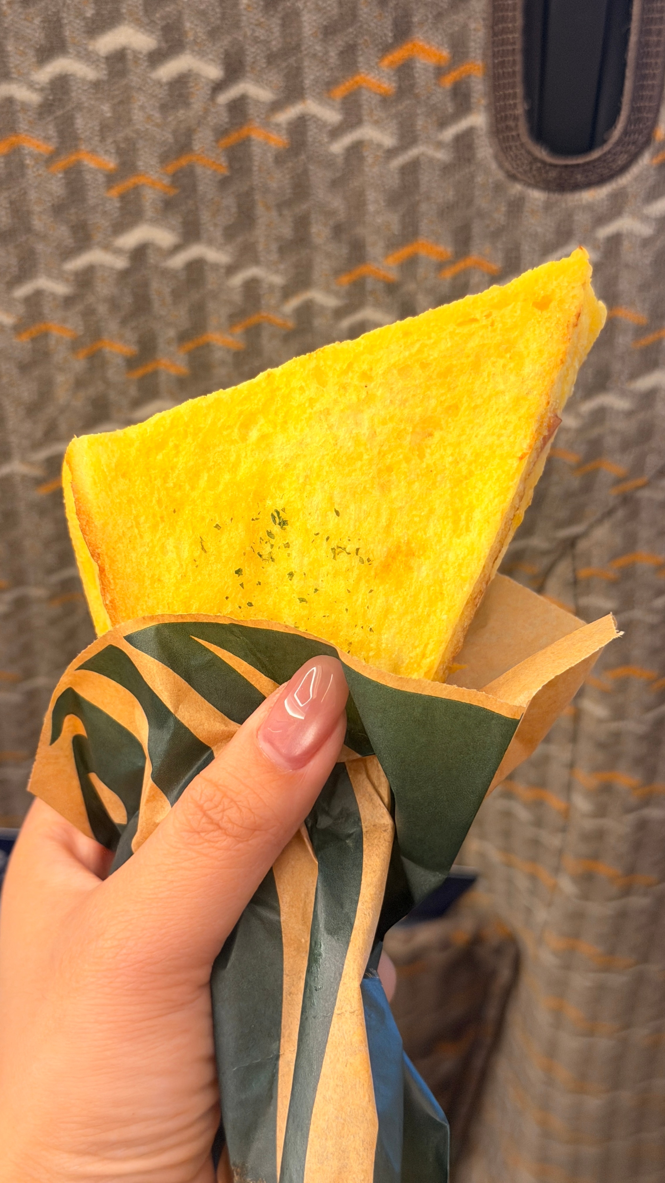 午餐，追高铁🚄的搭配！冰美式+三明治，外带路上吃[干饭人]宝宝们午饭吃的啥？快