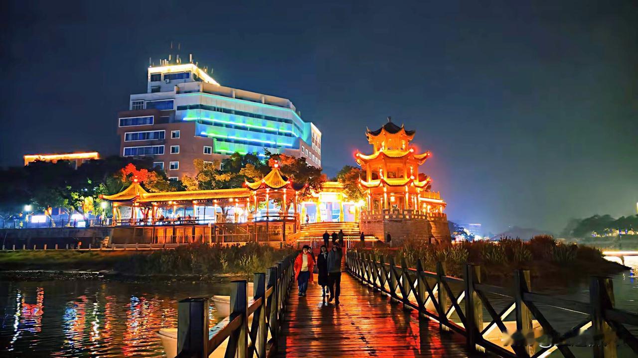 五通桥迎春夜景
