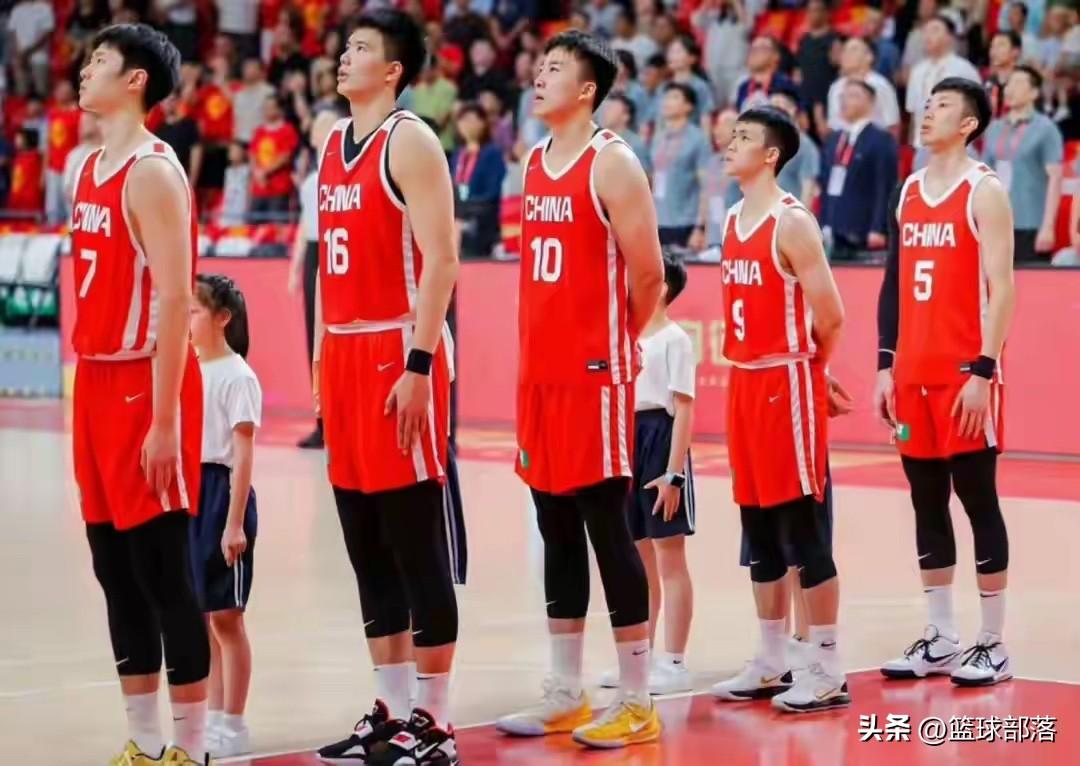 今晚这场比赛或将决定郭士强未来能否继续执教中国男篮！中国男篮本来在这个小组中是占