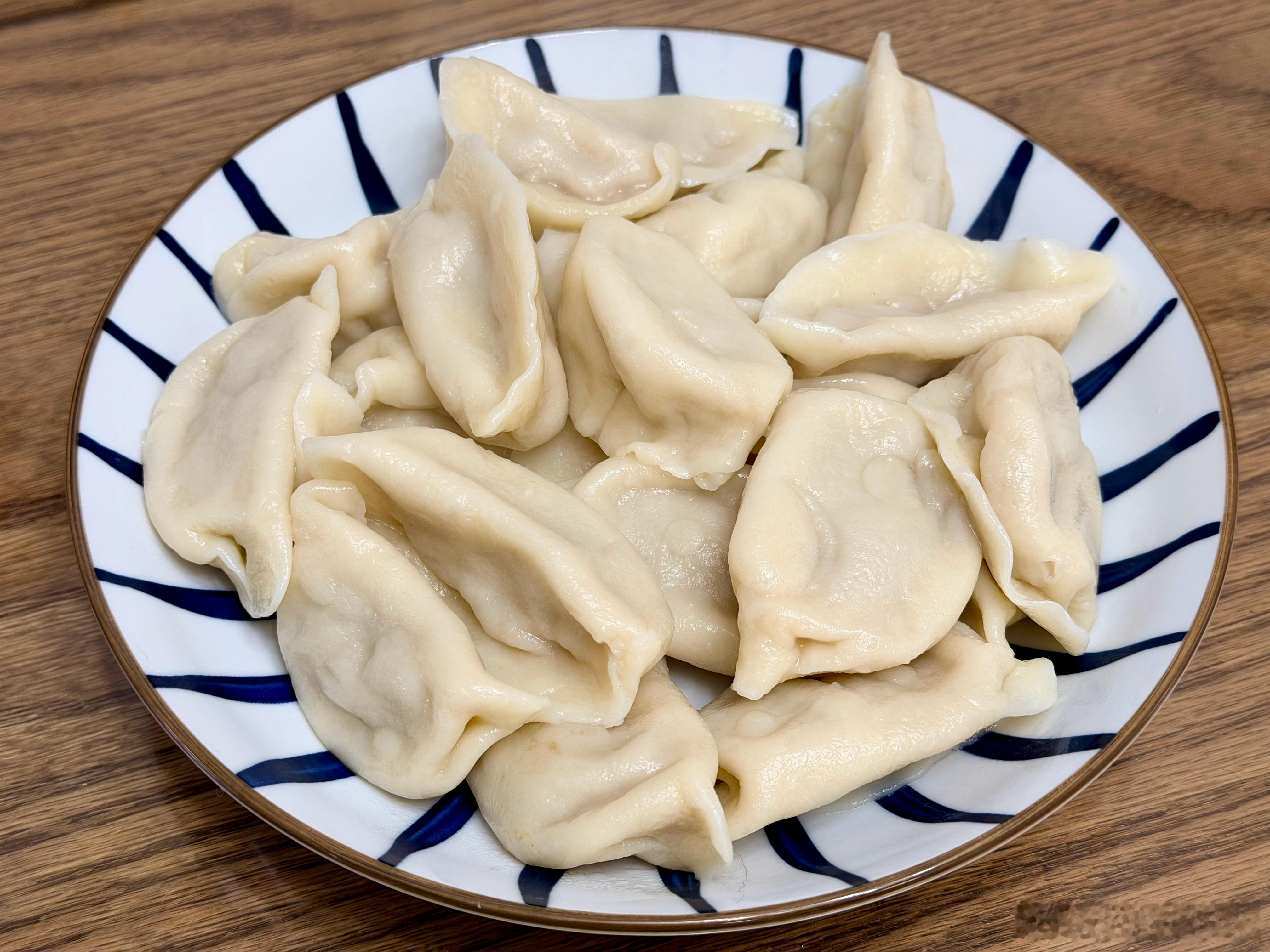 今日午餐吃着饺子看比赛回放有比赛看的日子也太好了吧终于过上了每天有比赛看的日子
