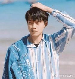 ​​从顶流到幕后都爱他！魏大勋的人缘堪称内娱奇迹​​能让前辈提携、同辈亲近、后辈