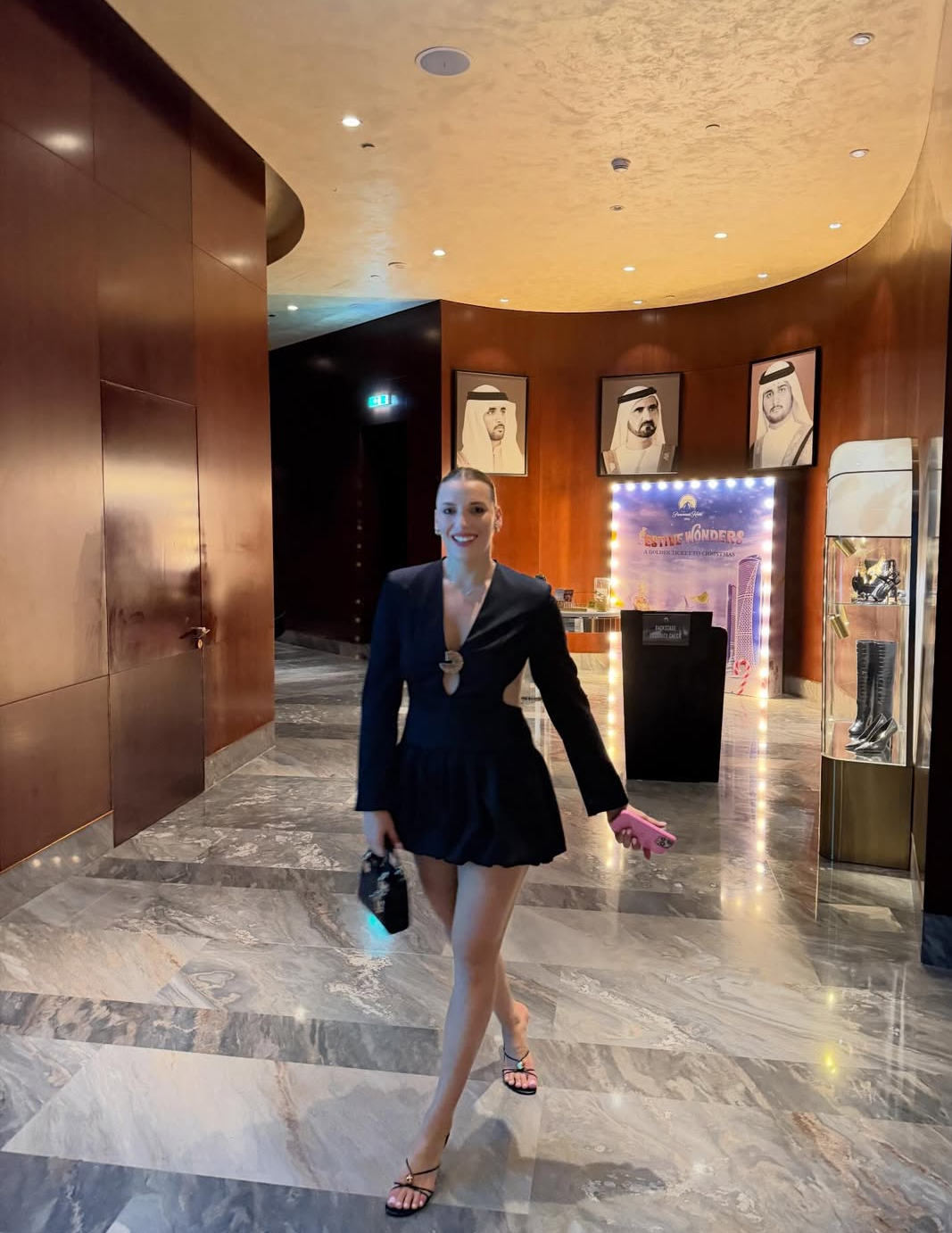 奥兹巴伊度假中！ 