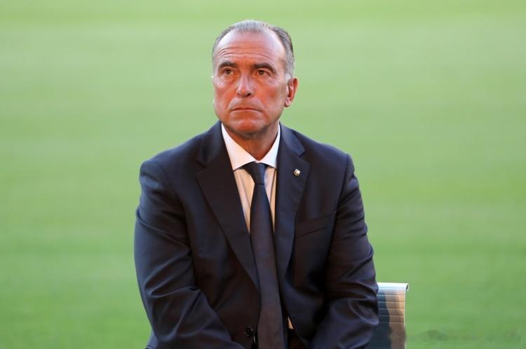 2月13日 今天凌晨，巴萨在国王杯半决赛首回合客场0-4惨败马竞，赛后巴萨代理主