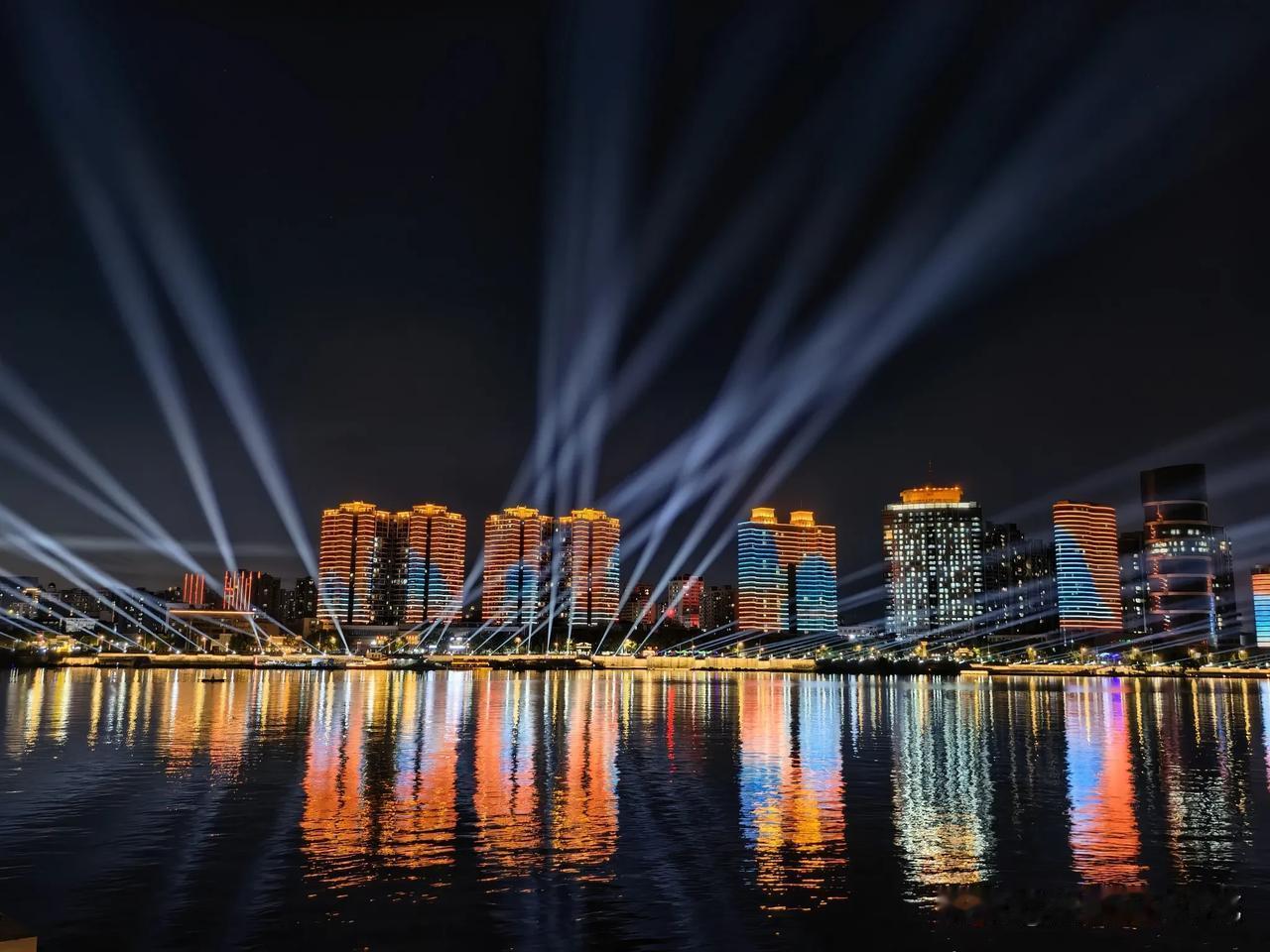 9月15日湖北省旅游大会即将落地襄阳！
这座古城这下真的火力全开！近期频频上演惊