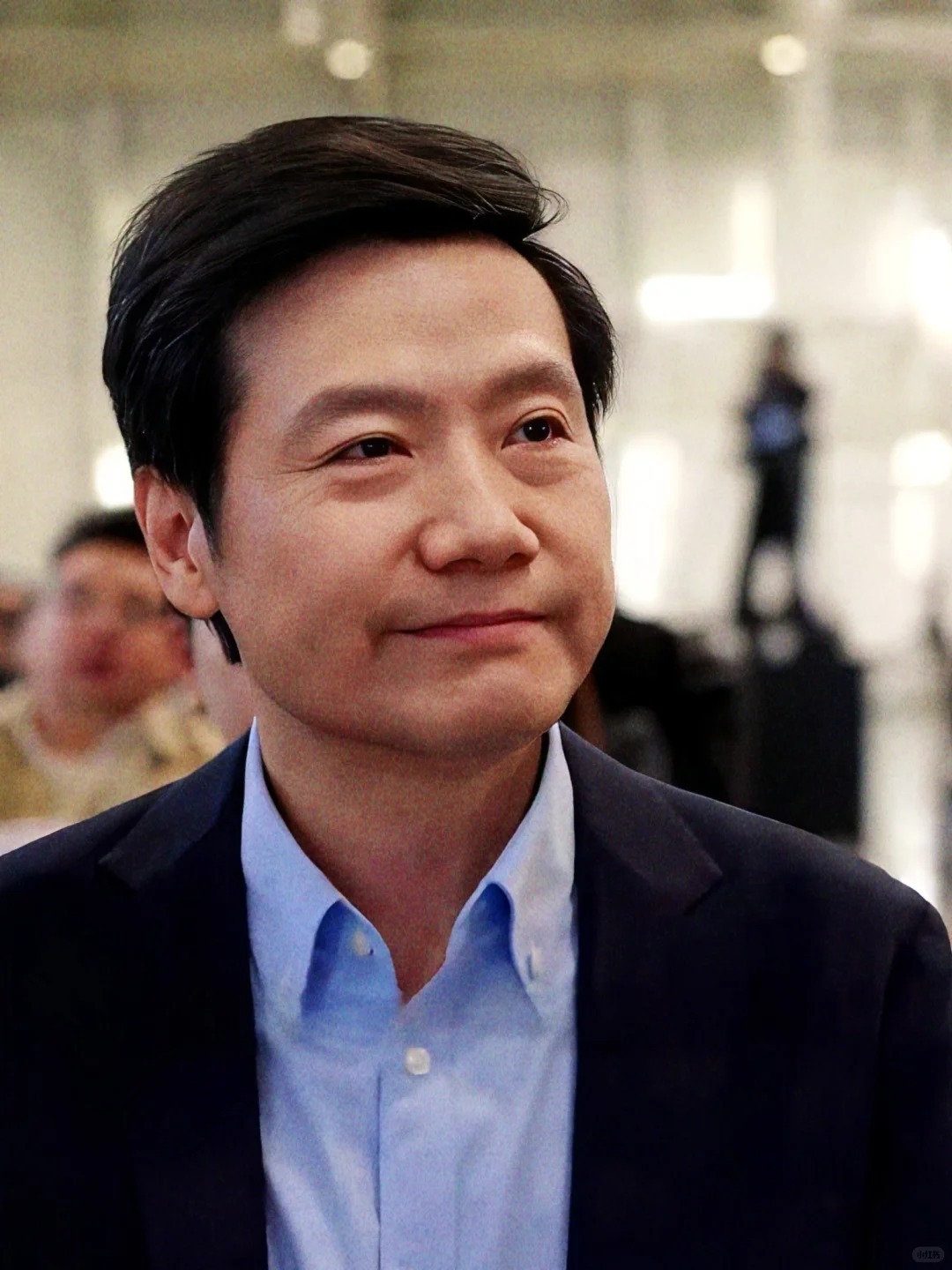 雷总重回颜值巅峰 