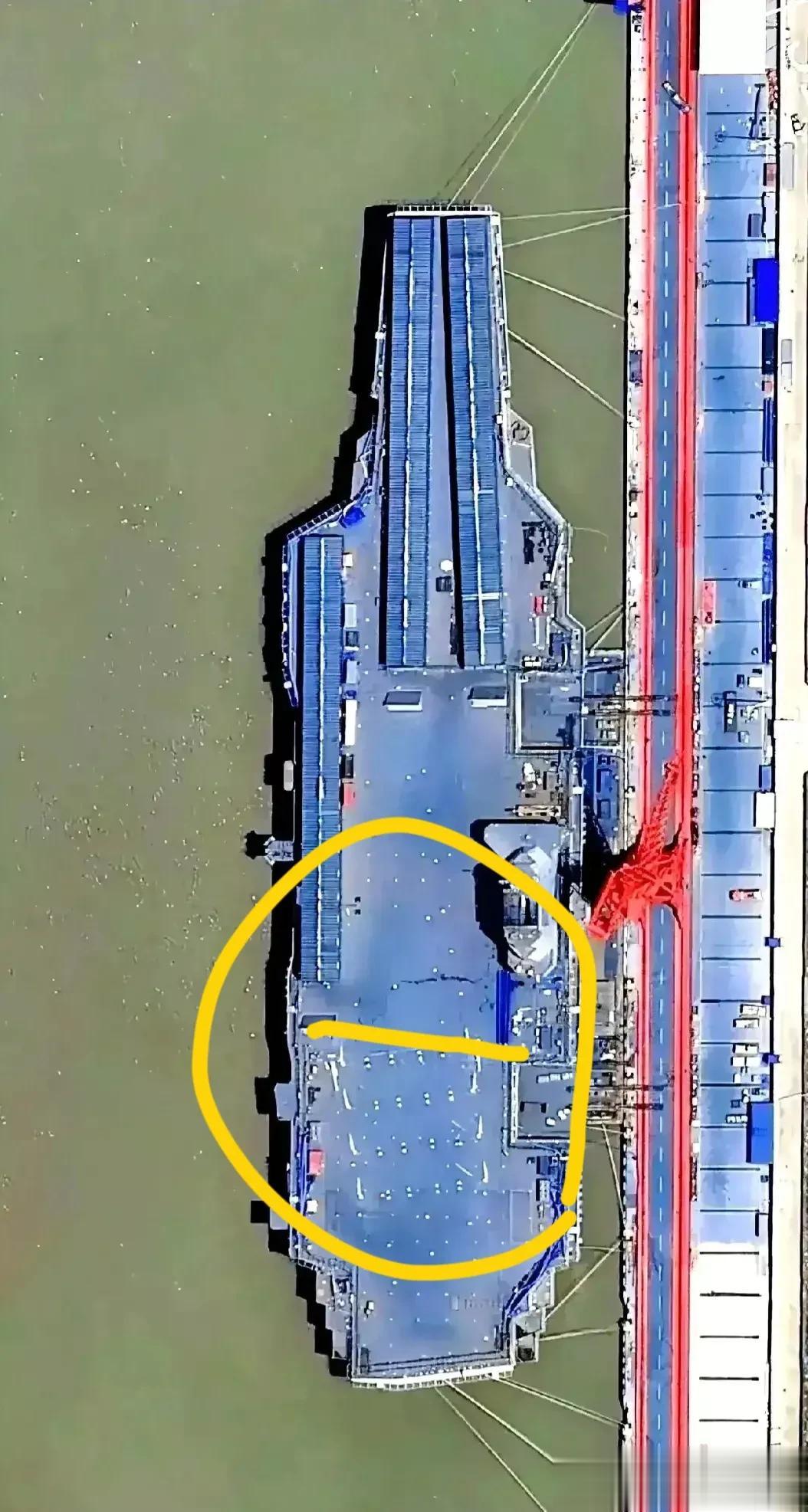 太可恶了，太可恶了，真是太可恶了，美国大力抹黑中国航母福建舰，称其废品

近日，