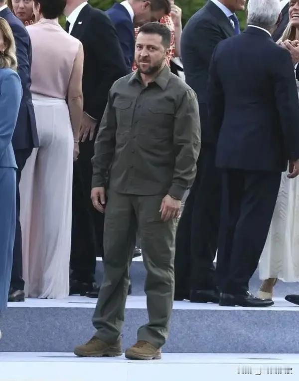 国库见底，只剩60天破产：这就是棋子的宿命
 
乌克兰财政部4月20日披露，国库