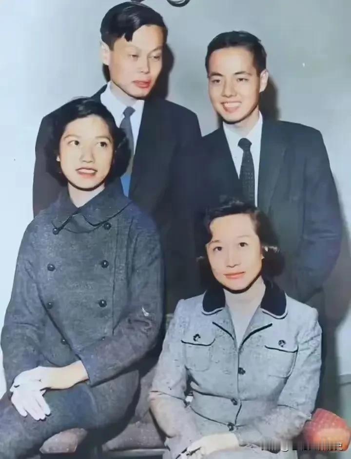98 岁的李政道先生离开了我们，但他 31 岁时的音容笑貌，仿佛仍在眼前。
 
