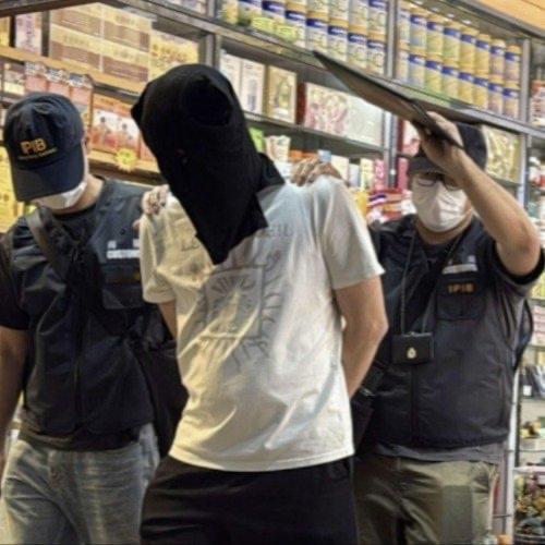 说好六千块的虫草，一磨成粉，结账时竟然变成了七万一！这种离谱的事儿最近就在香港旺