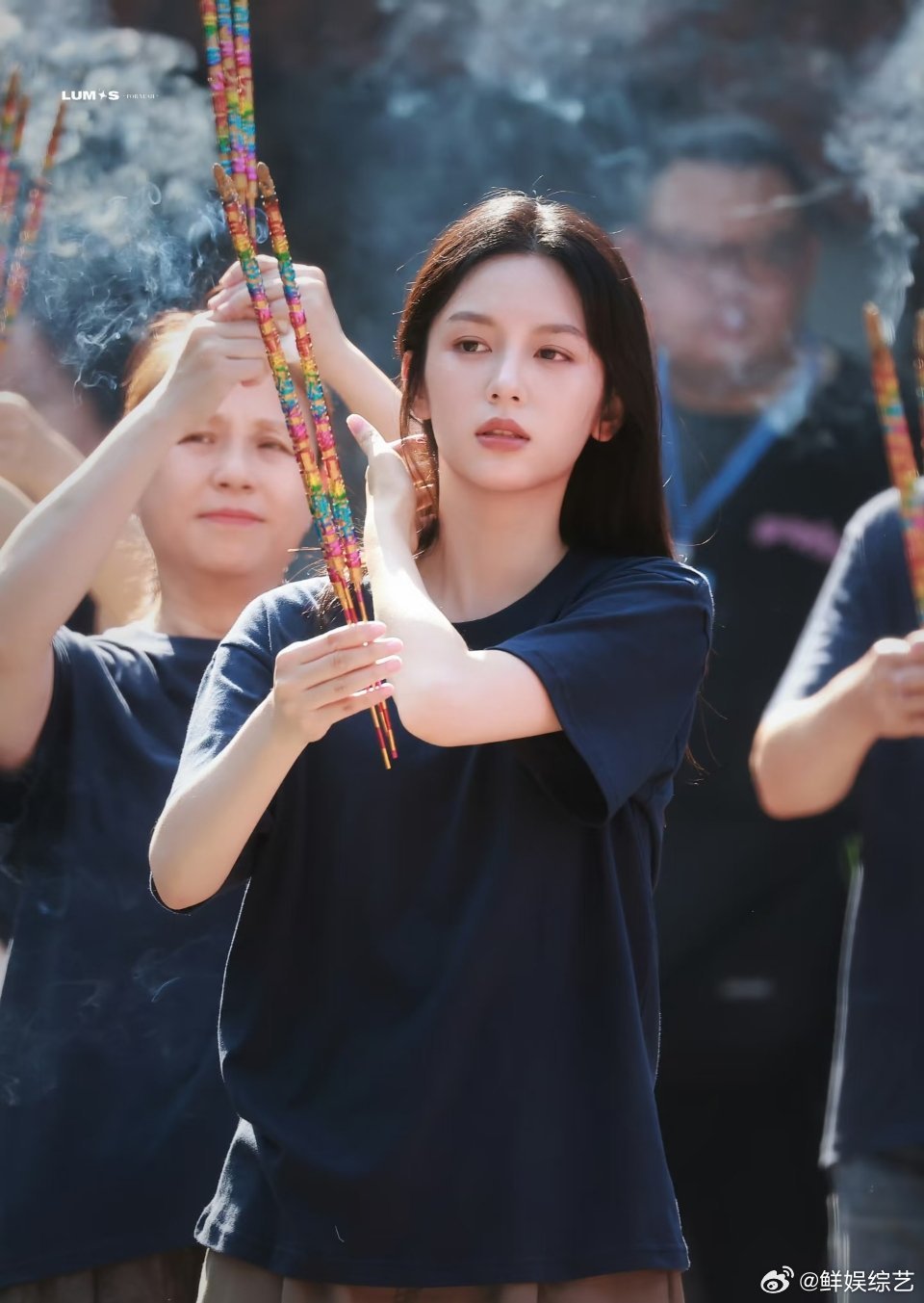 周也潮热雨季未解之谜开机路透 这张脸放在大银幕上就是犯规，放在悬疑剧里就是绝杀，