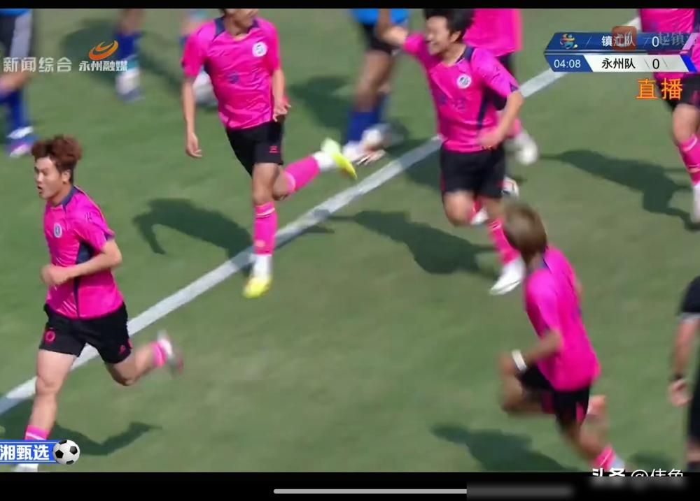 昨天那场镇江永州的足球交流赛，氛围直接拉满。
 
镇江队去年在苏超只赢过一场，新