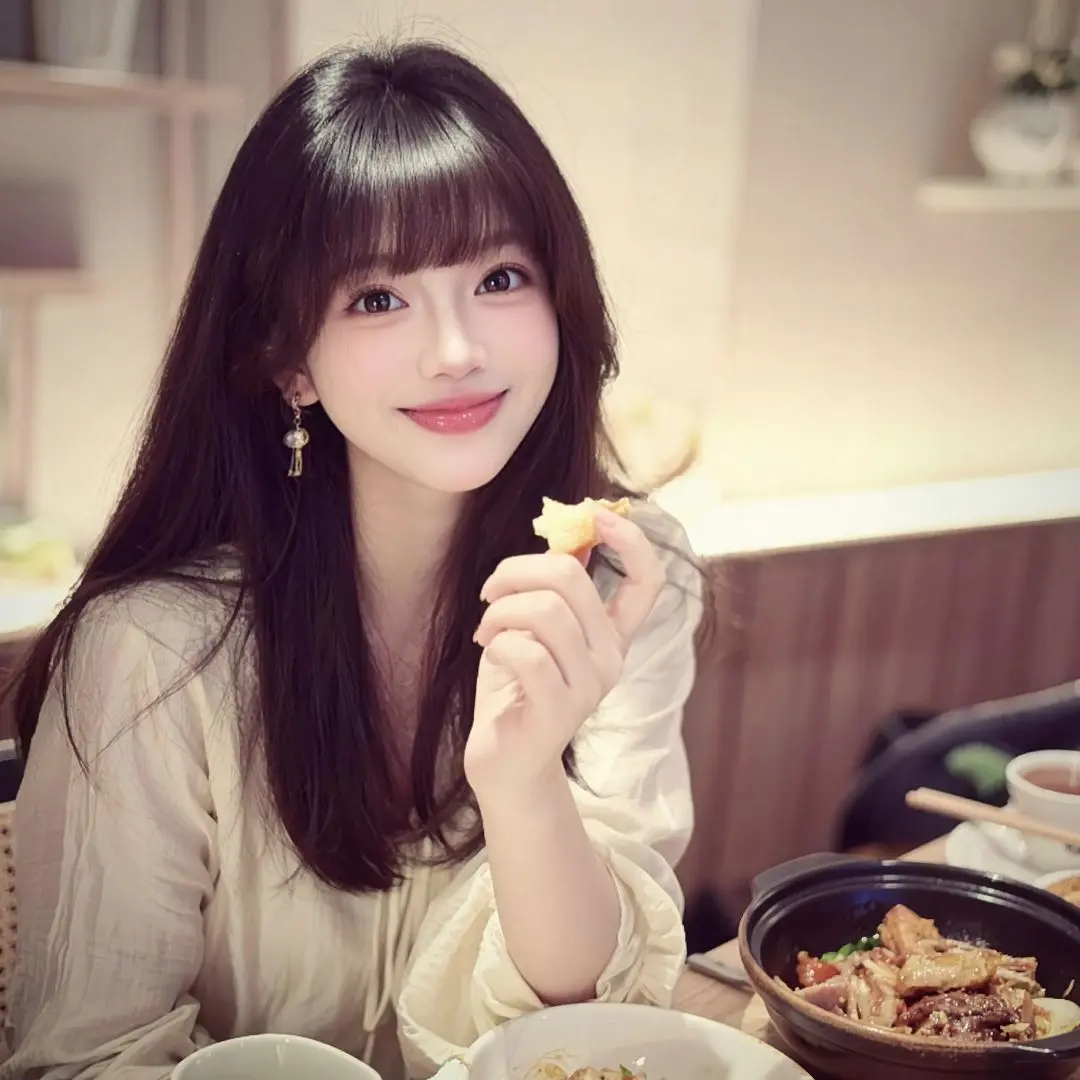 AI暖调随拍 ai创作 硬照 写真风格