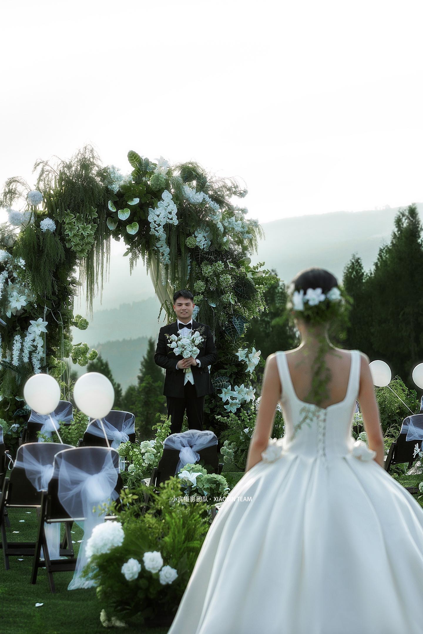 悄悄的结了一个婚。属于二个人的目的地婚礼，陌生人送个祝福吧重庆旅拍小宾摄影团队