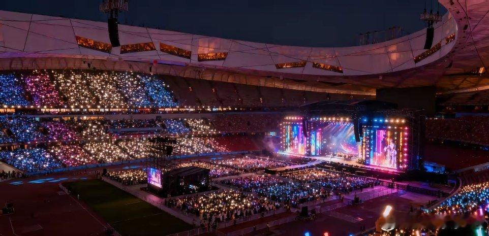 张艺兴鸟巢上座率，是内娱的“王炸”证明​​谁懂啊！张艺兴鸟巢演唱会的上座率直接刷