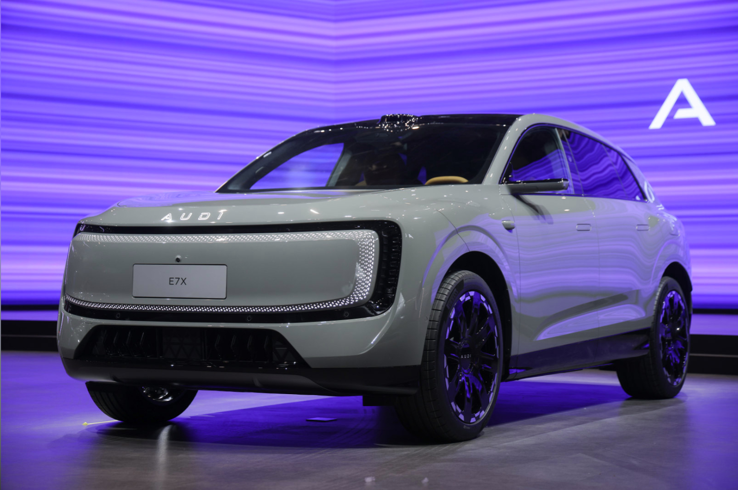 奥迪全新智慧客厅内饰揭秘今年北京车展，要说哪款新车热度最高，奥迪E7X绝对算一个