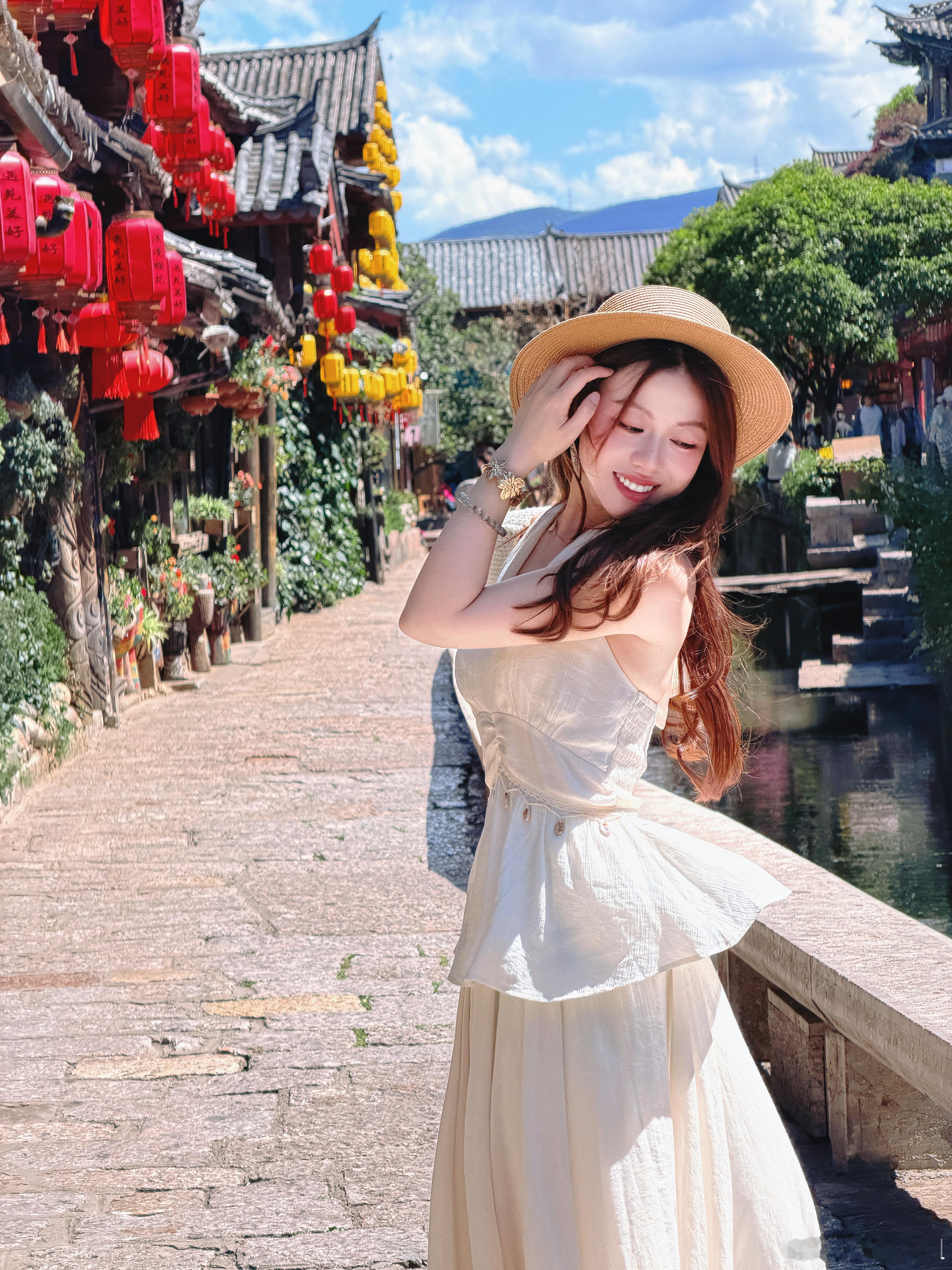 小得盈满，意味着一切还在继续，当下尽力，也步履不停。“随着成长的脚步，我们的本事