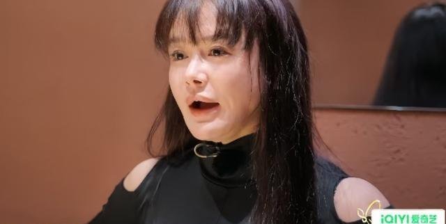 绝了，从求邹市明快跑，到两口子赶紧锁死 