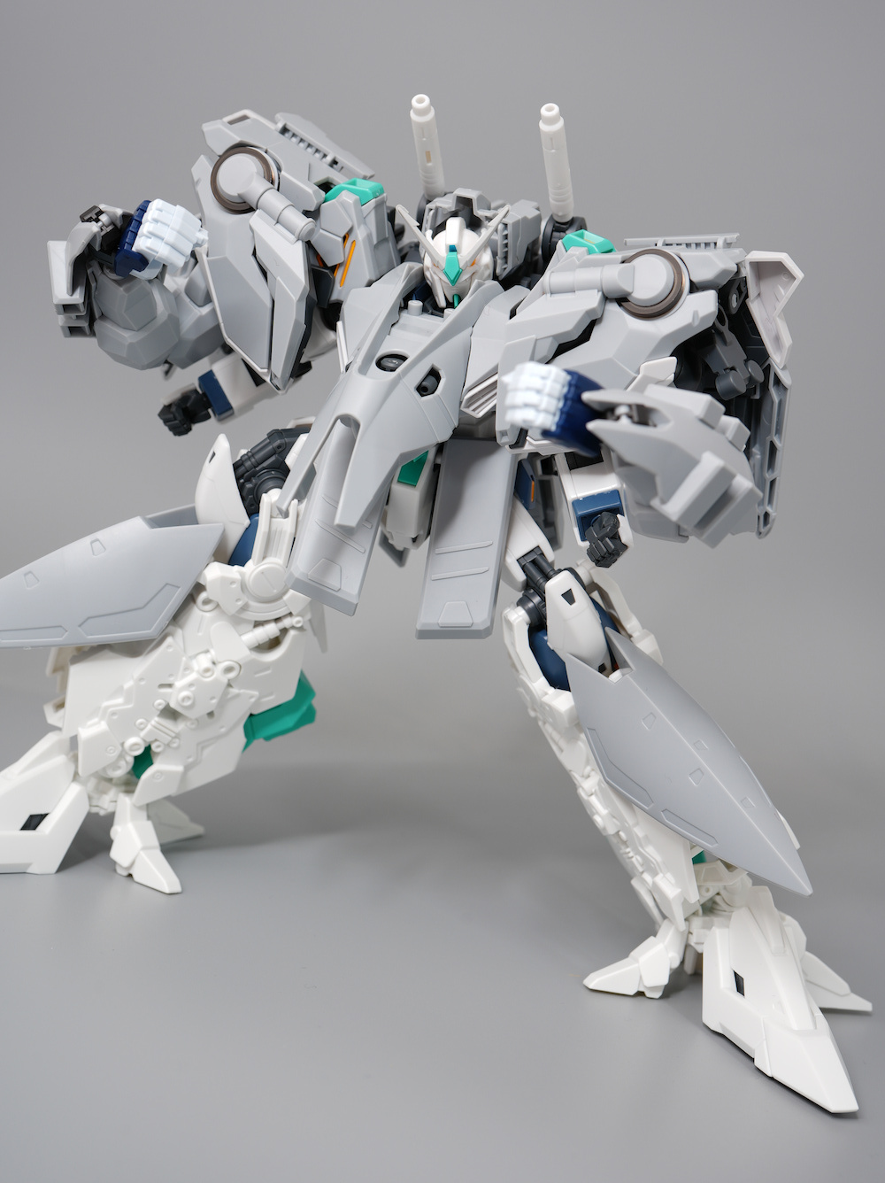 阿利宙斯BOXER高达模型