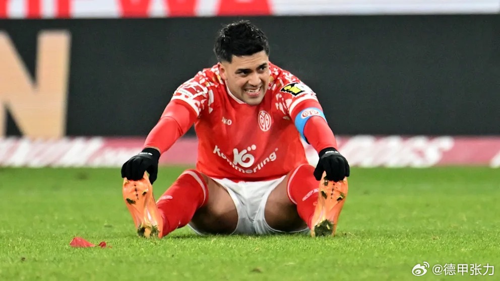 阿米里本轮赛前脚跟受伤，将会休息到国家队比赛日，这对于本赛季表现出色的美因茨中场